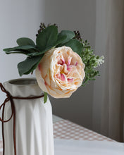 Load image into Gallery viewer, Premium Multiflora Rose Bouquet Cream
