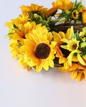 Load image into Gallery viewer, Grapevine Sunflower Wreath

