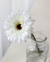 Load image into Gallery viewer, Artificial Gerbera Daisies White
