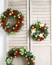 Load image into Gallery viewer, Waterproof Apple Red Berry Pine Wreath

