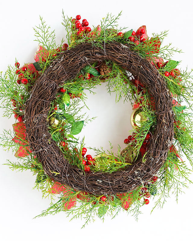Poinsettias Red Berry Pinecone Wreath Outdoor